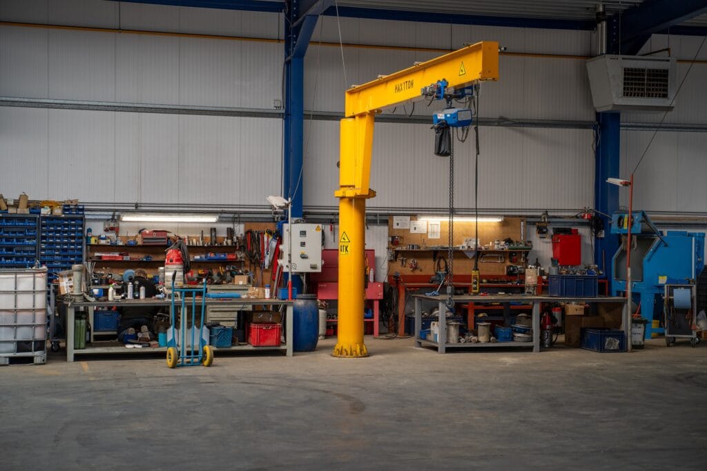 Van der Ende Group Belgium naast Quality Pumps & Machines